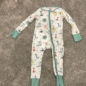 Caden lane pajamas like new